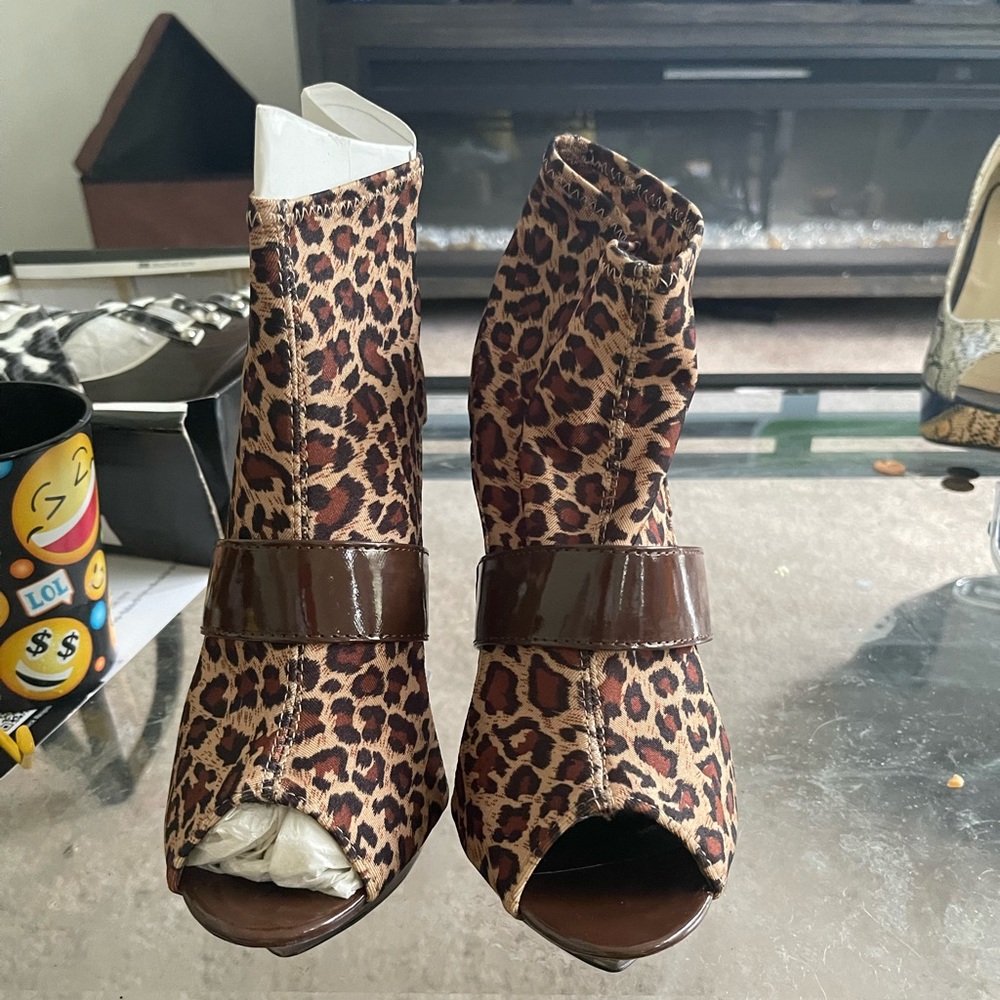 Leopard heels never worn
